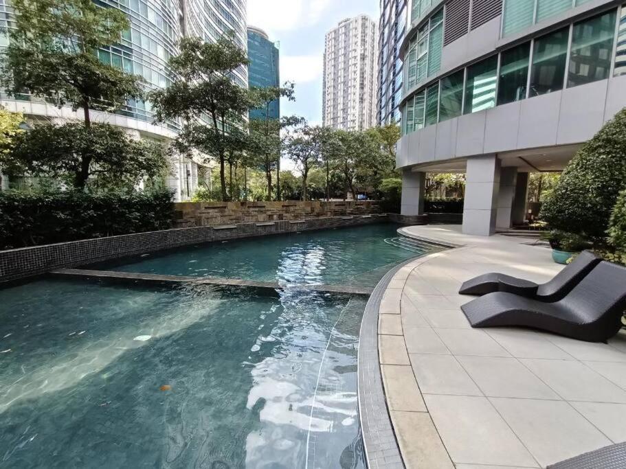 Spacious Bgc 2 Bedroom With A View Manila Exterior photo